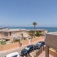 Reventa - Adosado -
Torrevieja - Cabo Cervera