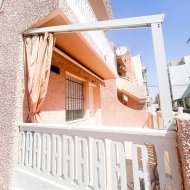 Reventa - Adosado -
Torrevieja - Center