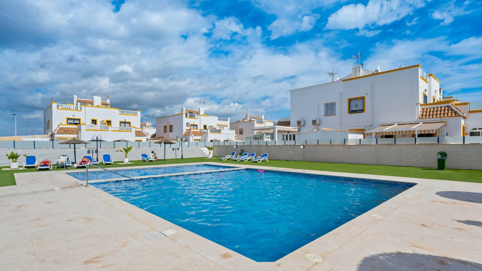 Reventa - Adosado -
Torrevieja - Habaneras