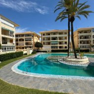Reventa - Adosado -
Torrevieja - La Mata