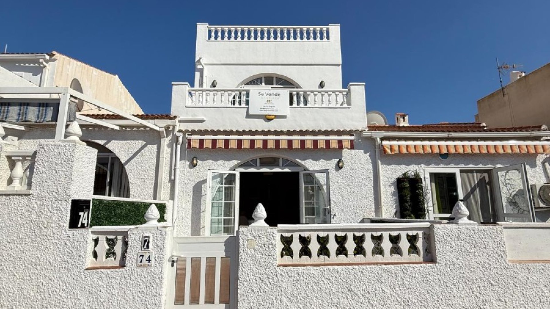 Reventa - Adosado -
Torrevieja - La Siesta