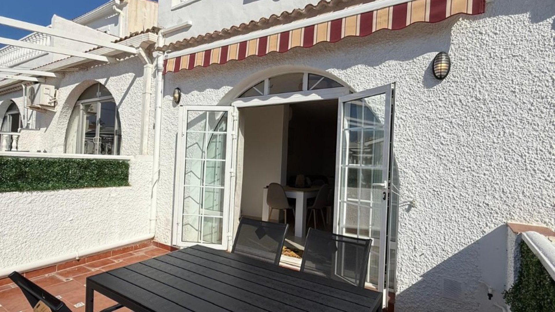 Reventa - Adosado -
Torrevieja - La Siesta