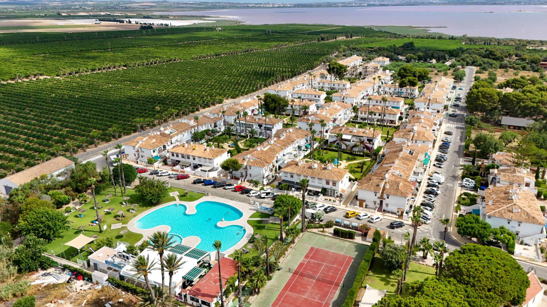 Reventa - Adosado -
Torrevieja - Lago Jardin
