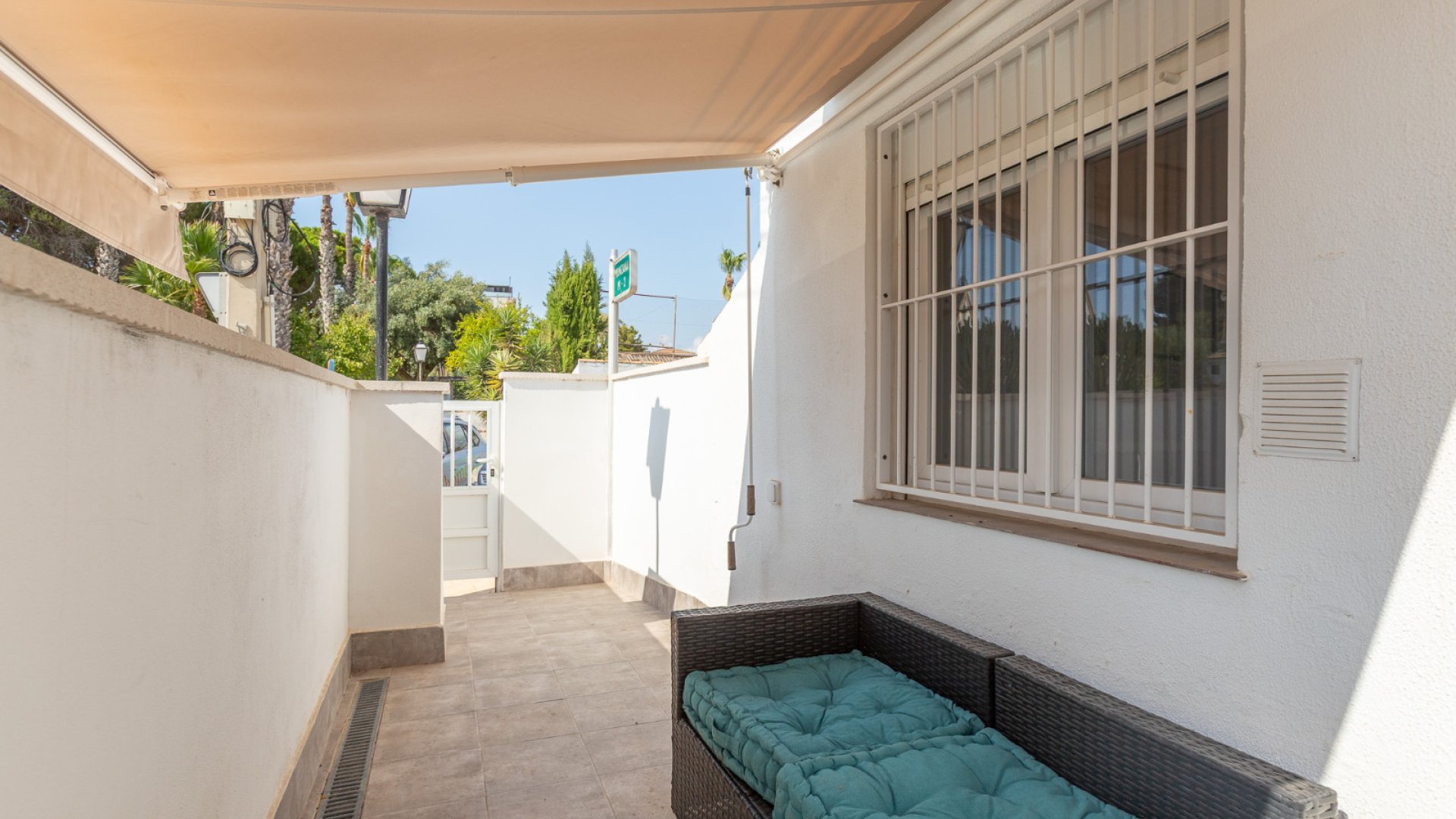 Reventa - Adosado -
Torrevieja - Lago Jardin