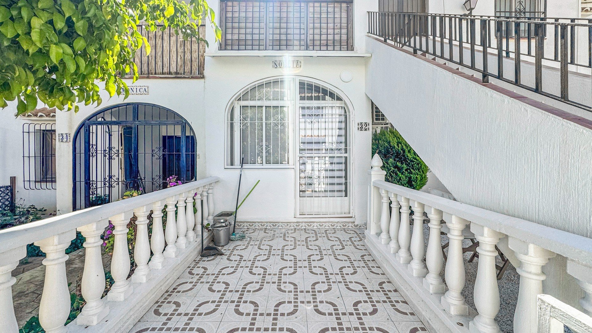 Reventa - Adosado -
Torrevieja - Los Balcones