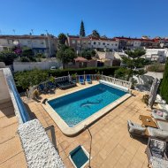 Reventa - Adosado -
Torrevieja - Los Balcones