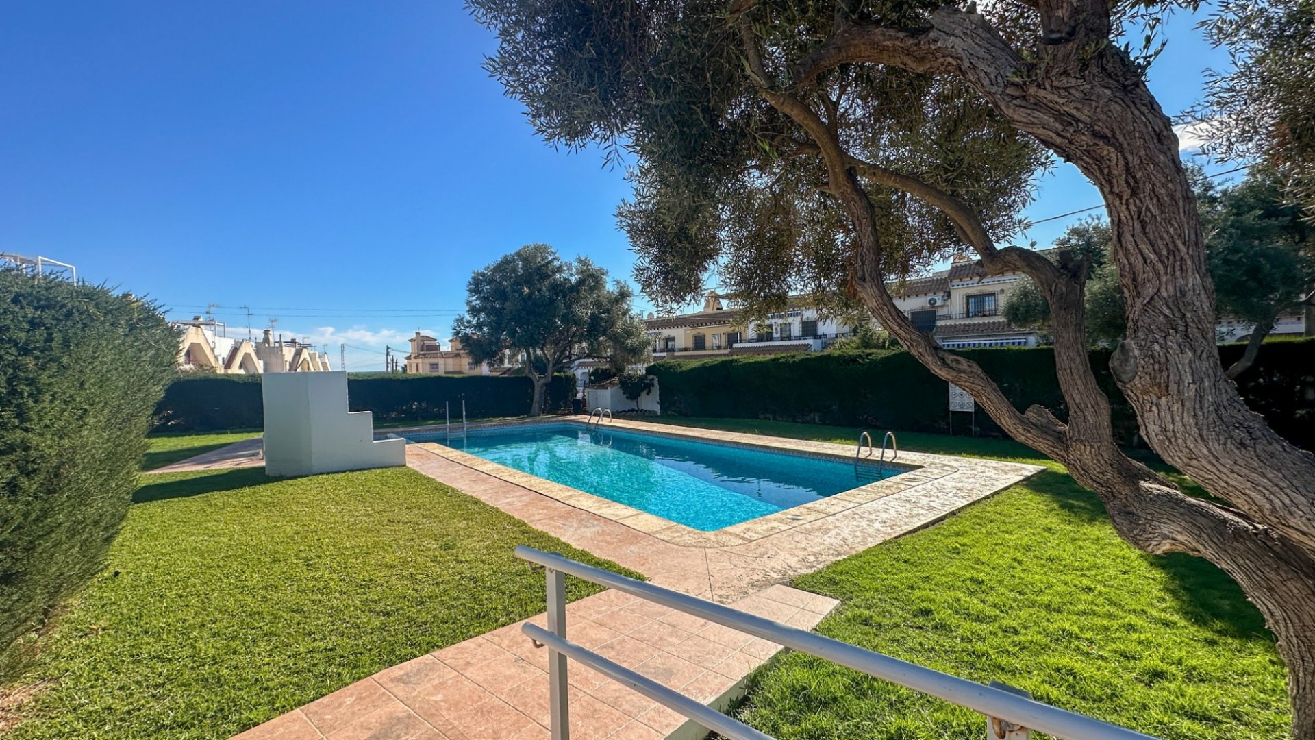 Reventa - Adosado -
Torrevieja - Nueva Torrevieja