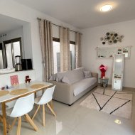 Reventa - Adosado -
Torrevieja - Punta Prima