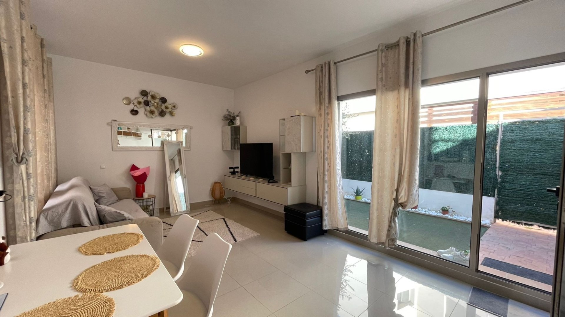 Reventa - Adosado -
Torrevieja - Punta Prima