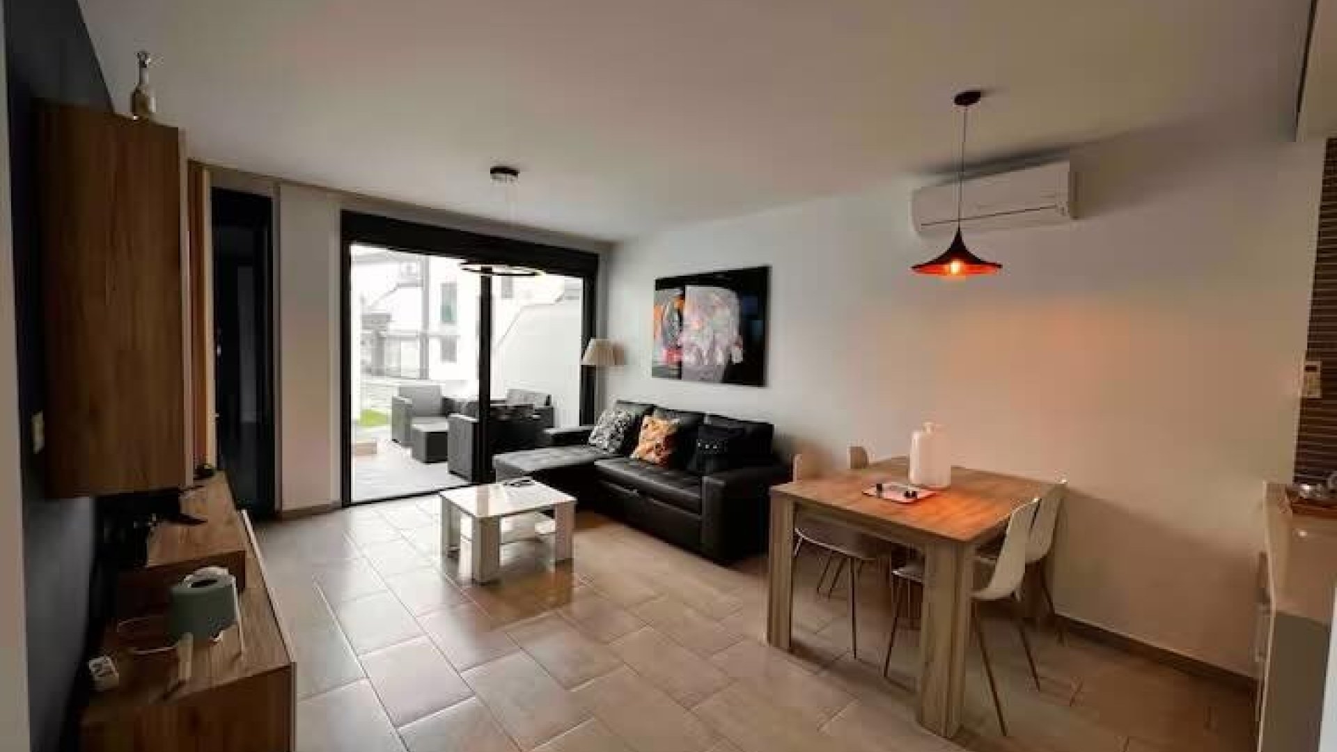 Reventa - Adosado -
Torrevieja - Punta Prima