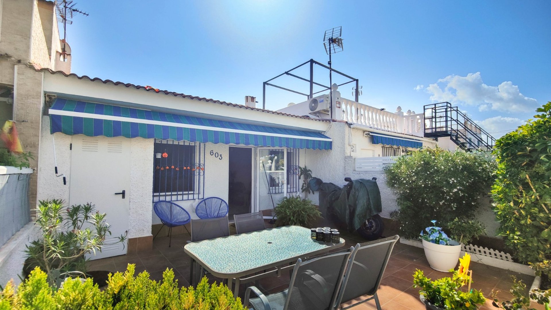 Reventa - Adosado -
Torrevieja - Torreta - Salado