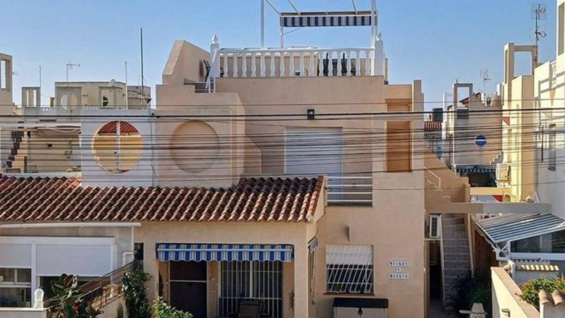 Reventa - Adosado -
Torrevieja - Torretas