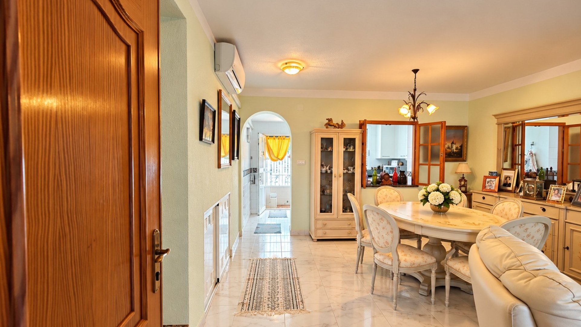 Reventa - Adosado -
Torrevieja