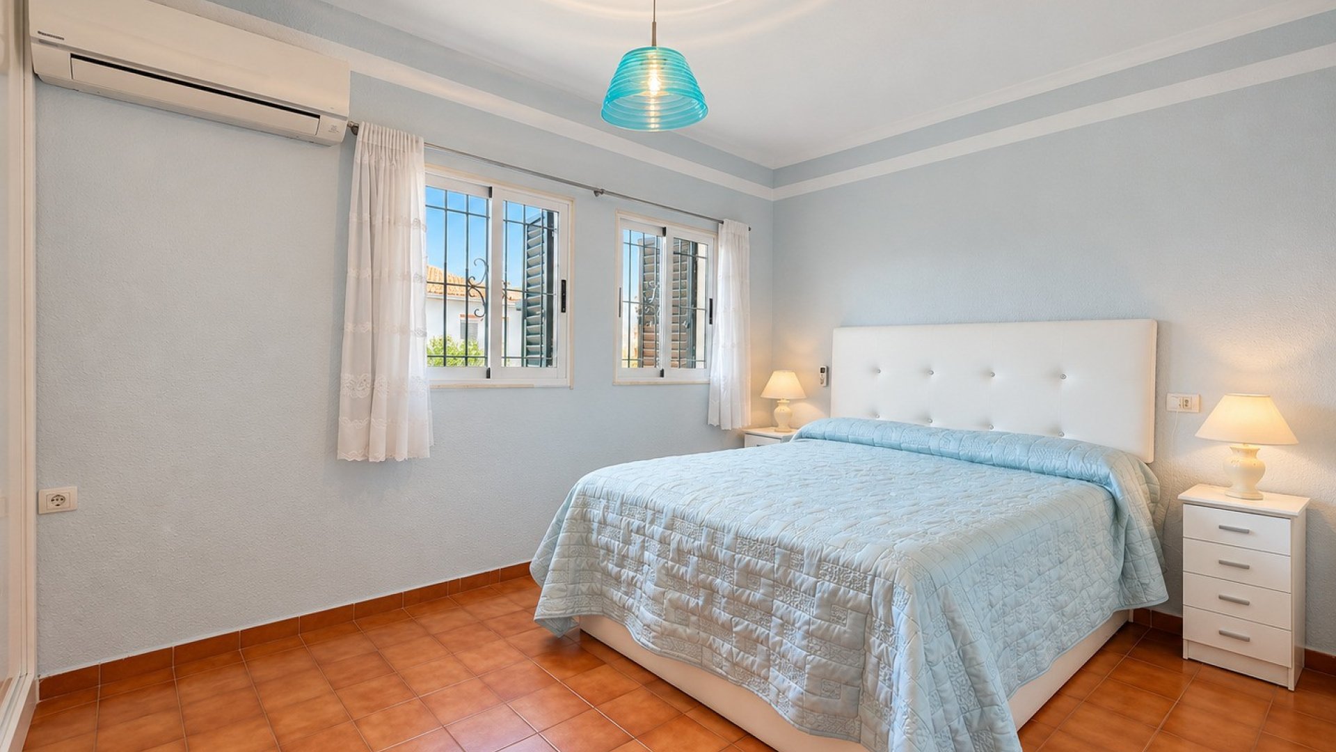 Reventa - Adosado -
Torrevieja