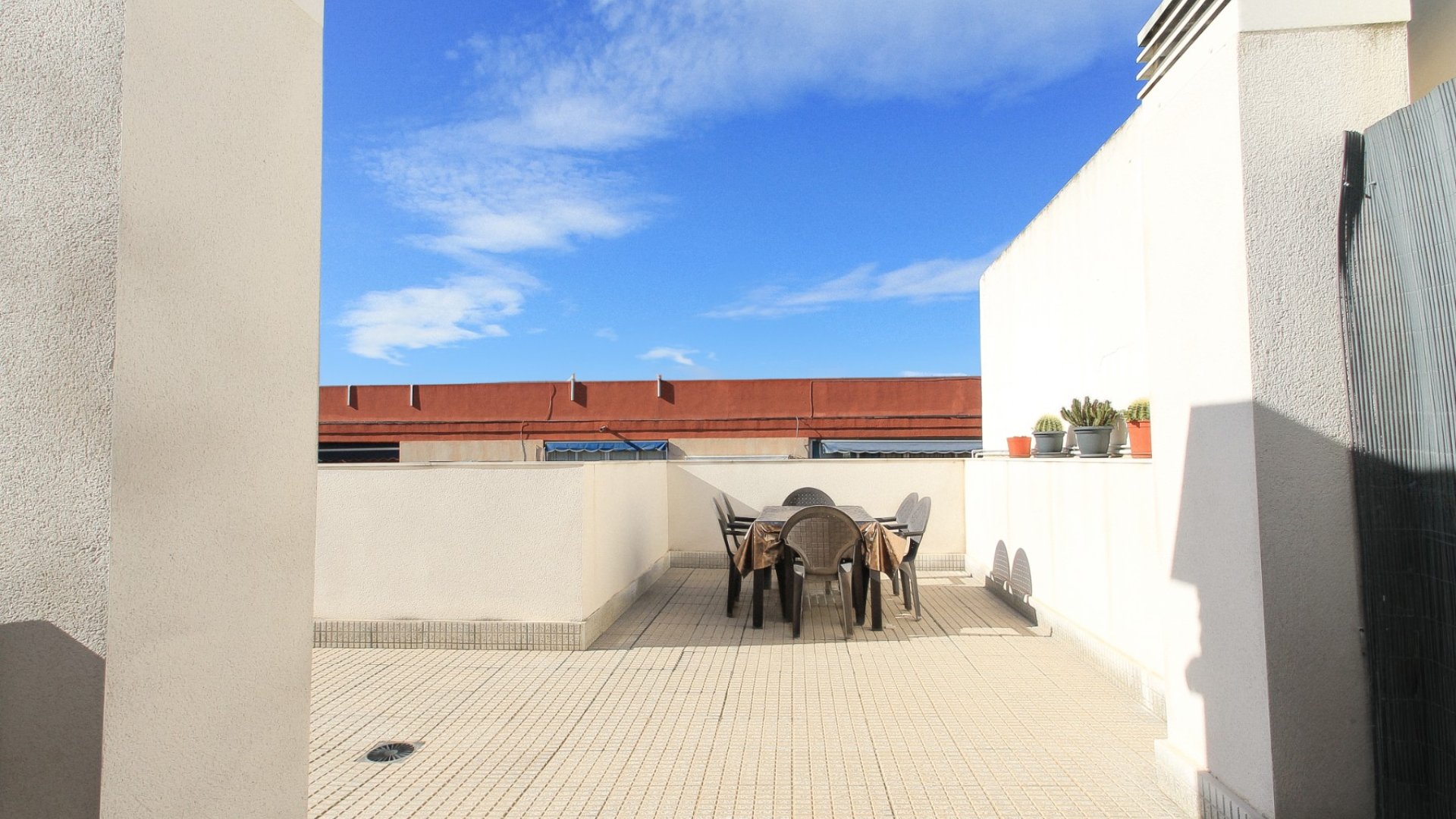 Reventa - Apartamentos -
Alicante - Carolinas Altas