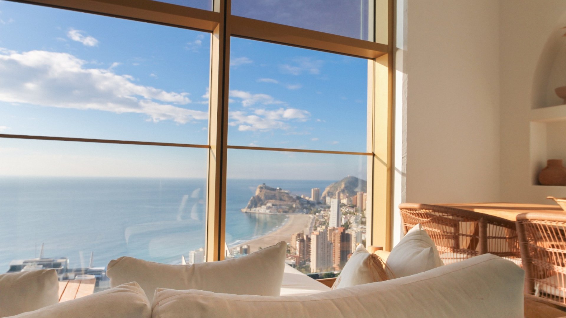 Reventa - Apartamentos -
Benidorm - Zona de Poniente