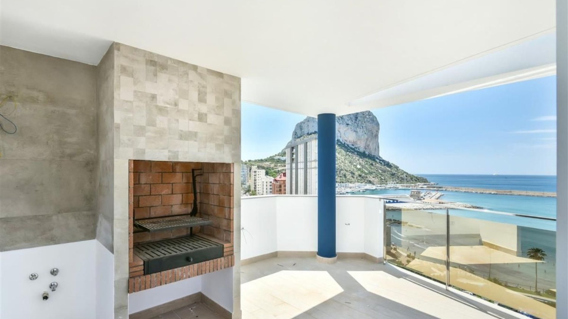 Reventa - Apartamentos -
Calpe - Playa De Arenal