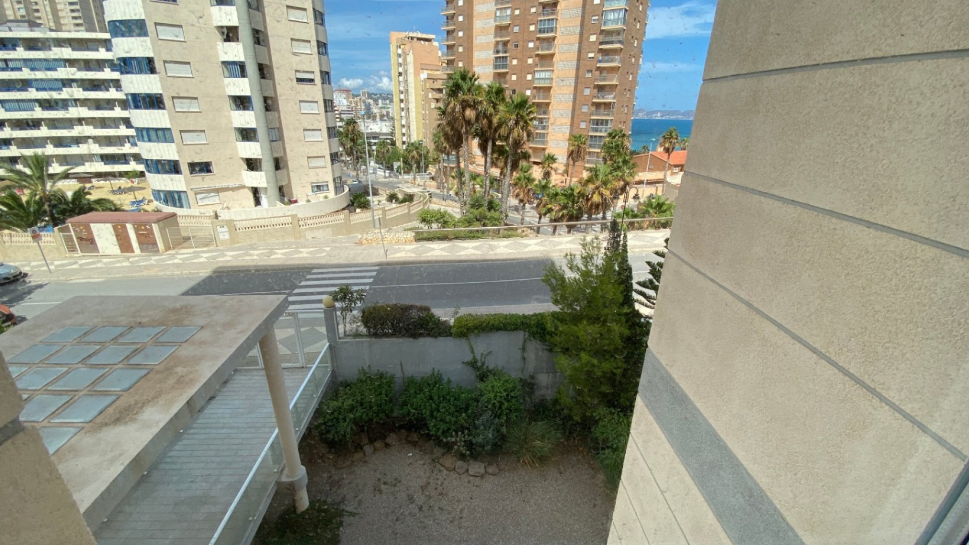 Reventa - Apartamentos -
Calpe - Playa De Arenal