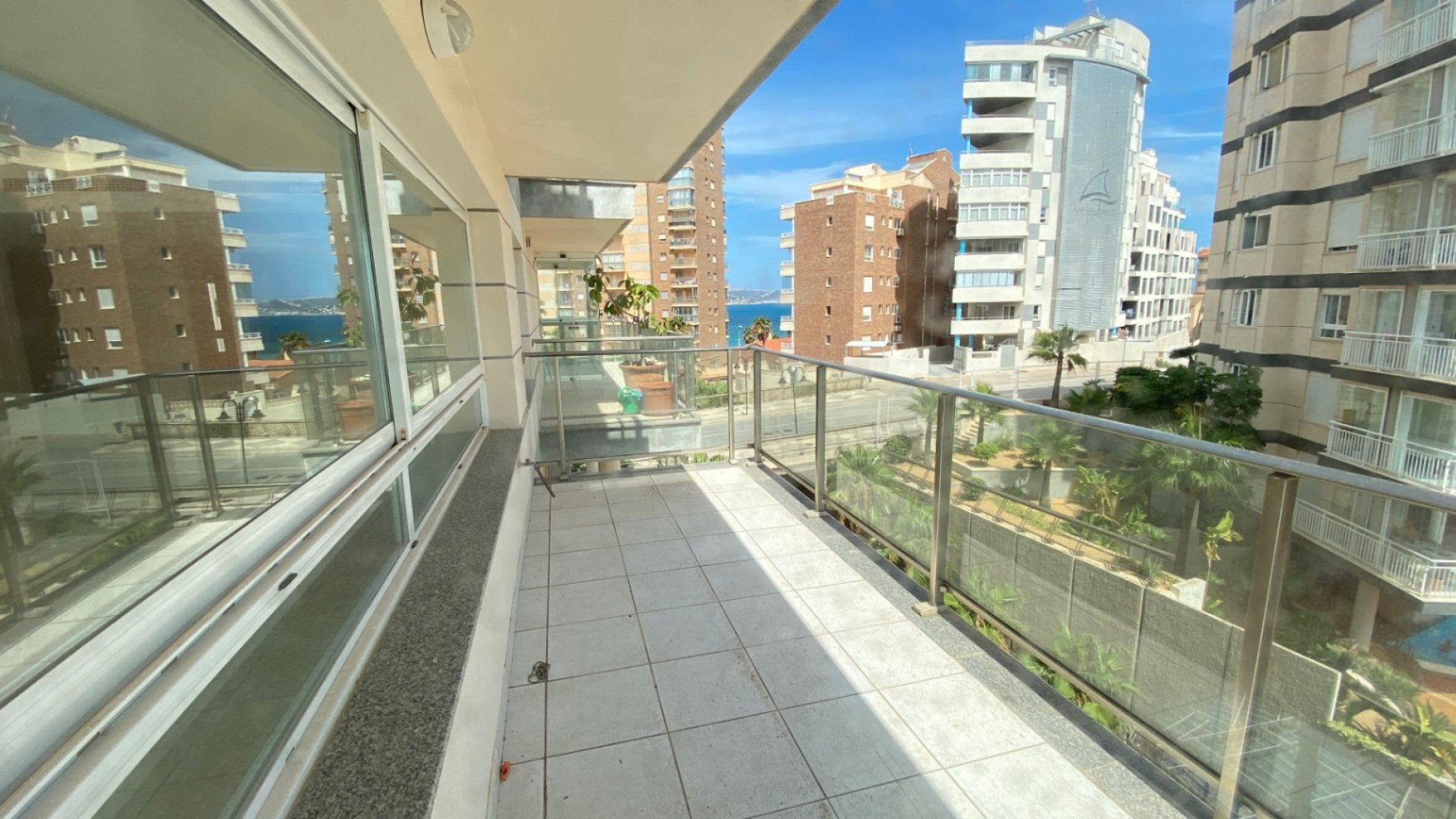 Reventa - Apartamentos -
Calpe - Playa De Arenal