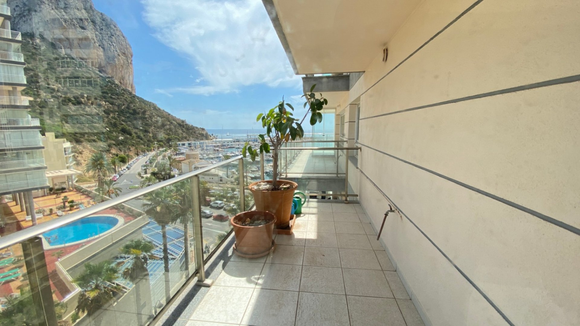 Reventa - Apartamentos -
Calpe - Playa De Arenal