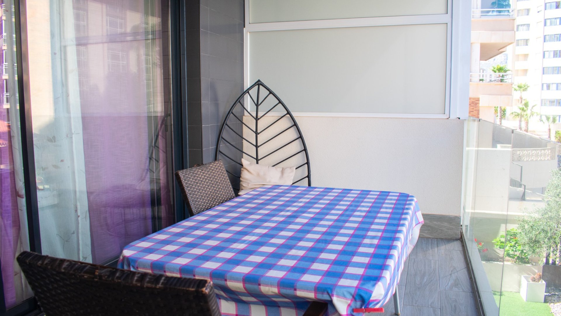 Reventa - Apartamentos -
Calpe - Zona Levante - Playa Fossa