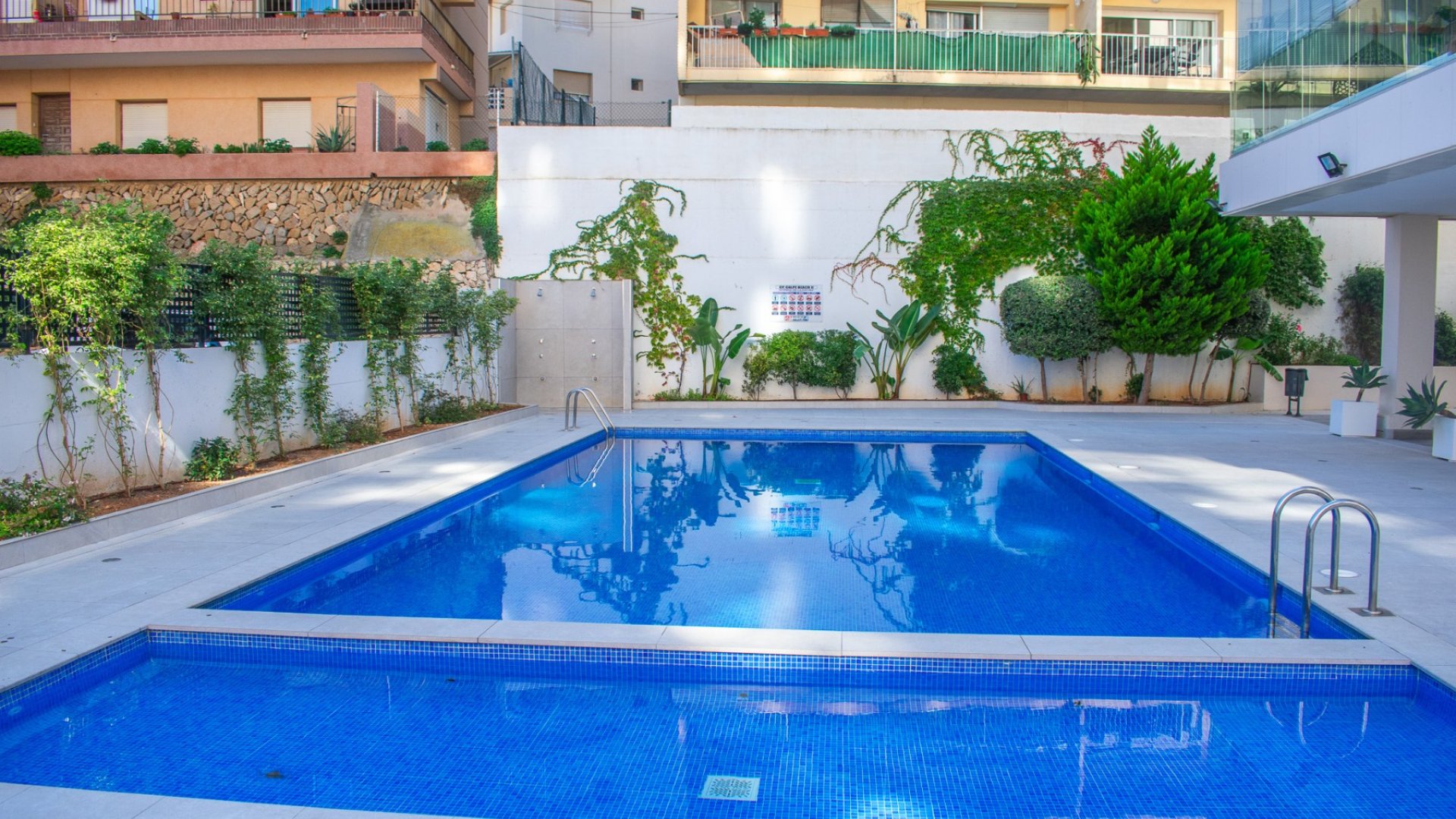 Reventa - Apartamentos -
Calpe - Zona Levante - Playa Fossa