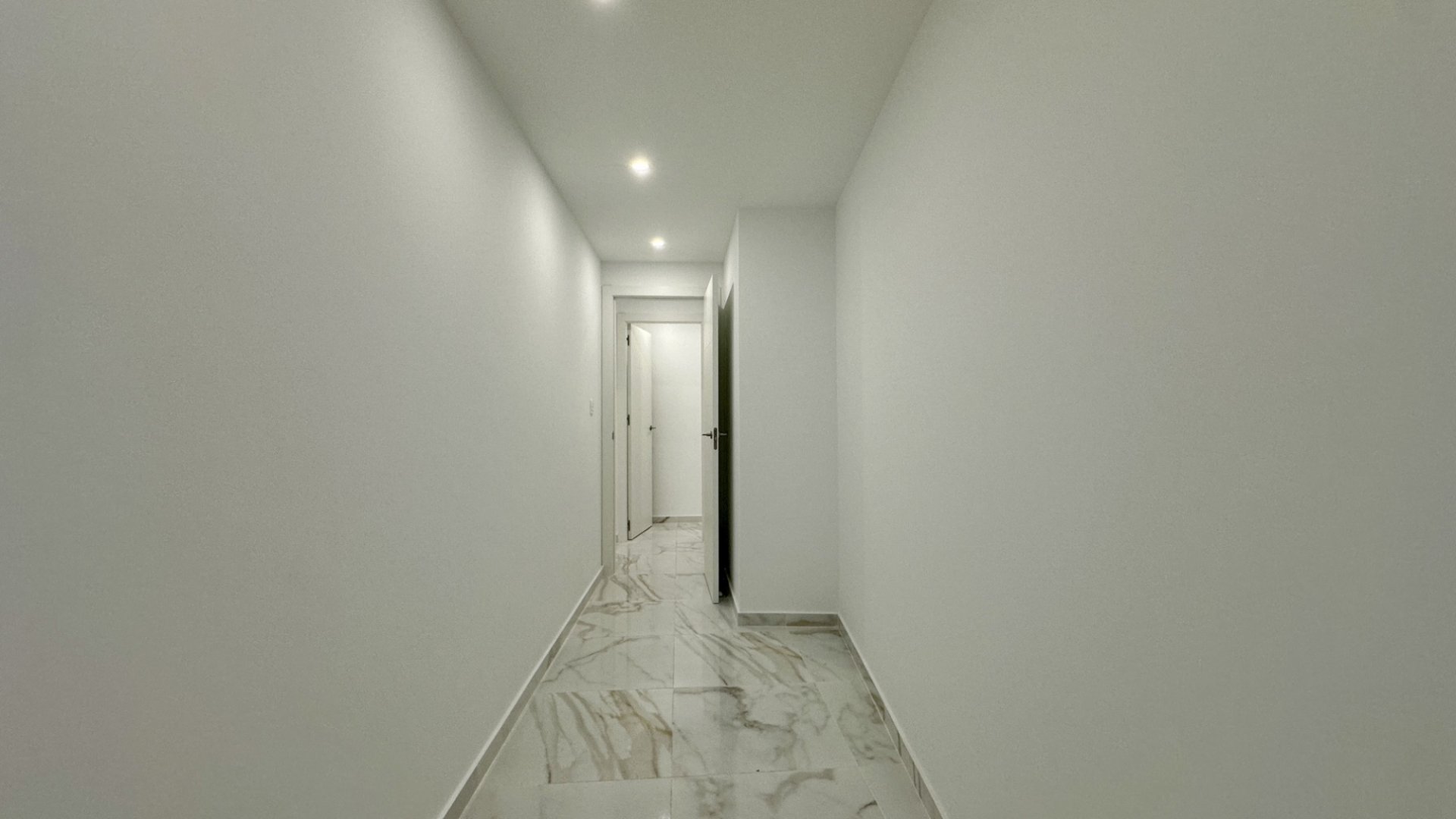 Reventa - Apartamentos -
Centro Torrevieja - Torrevieja