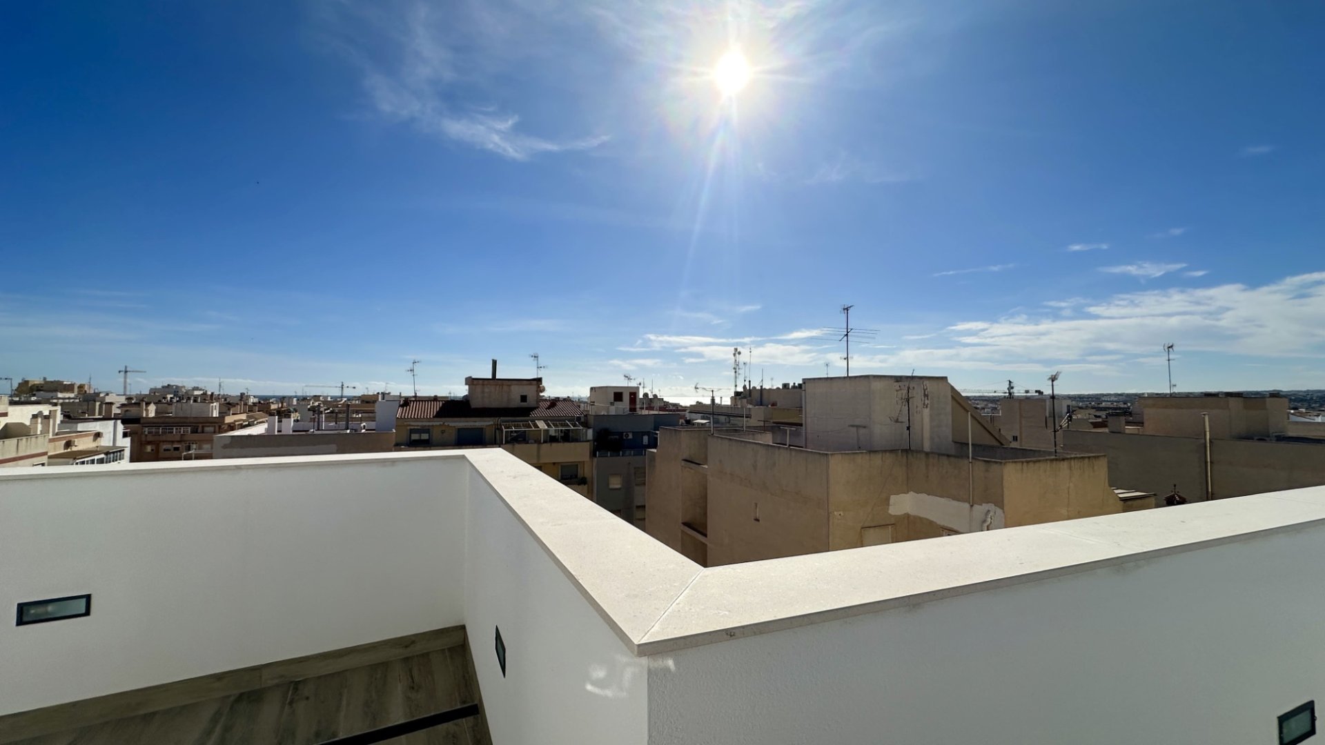 Reventa - Apartamentos -
Centro Torrevieja - Torrevieja