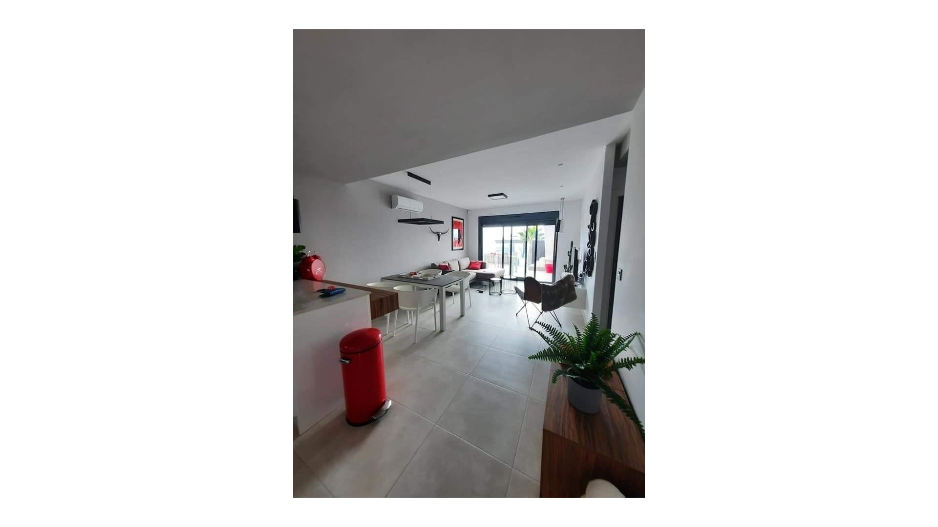 Reventa - Apartamentos -
El Raso - Costa Blanca