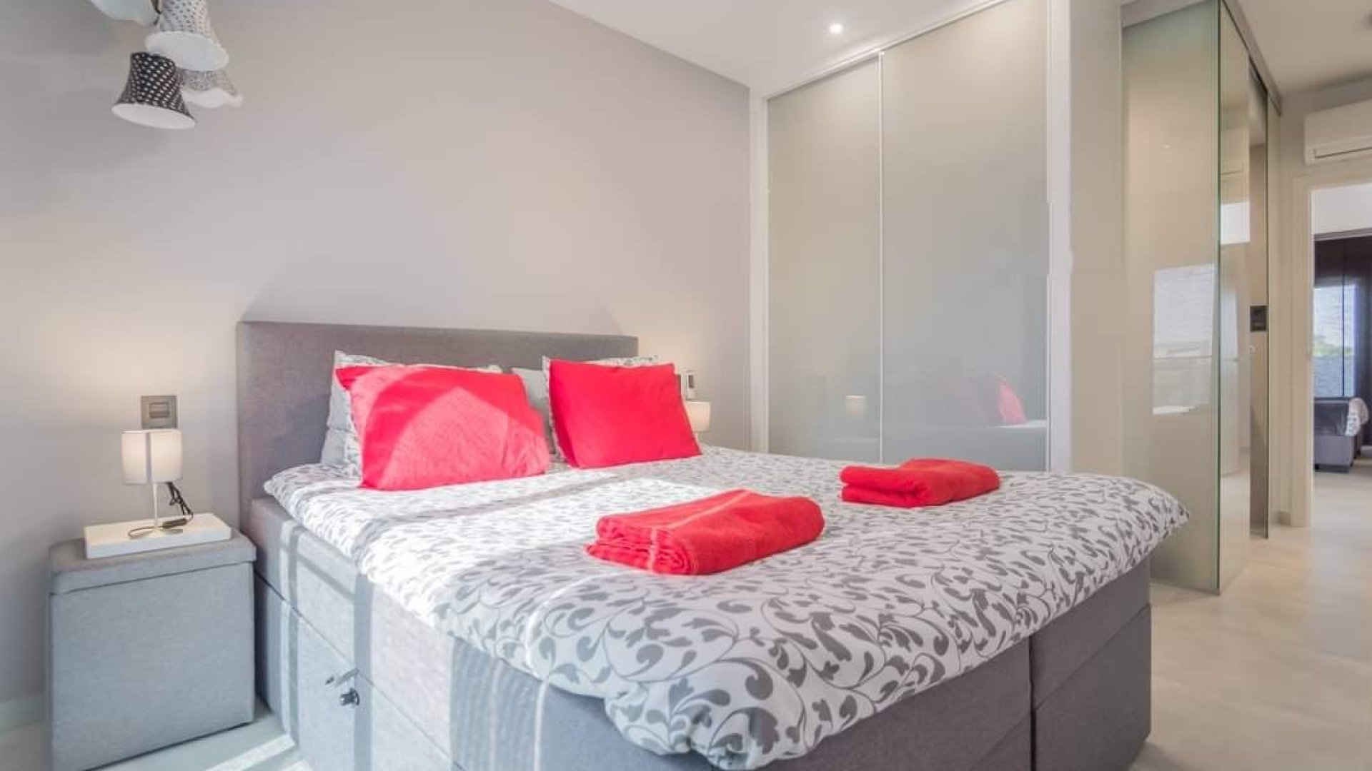 Reventa - Apartamentos -
El Raso - Costa Blanca