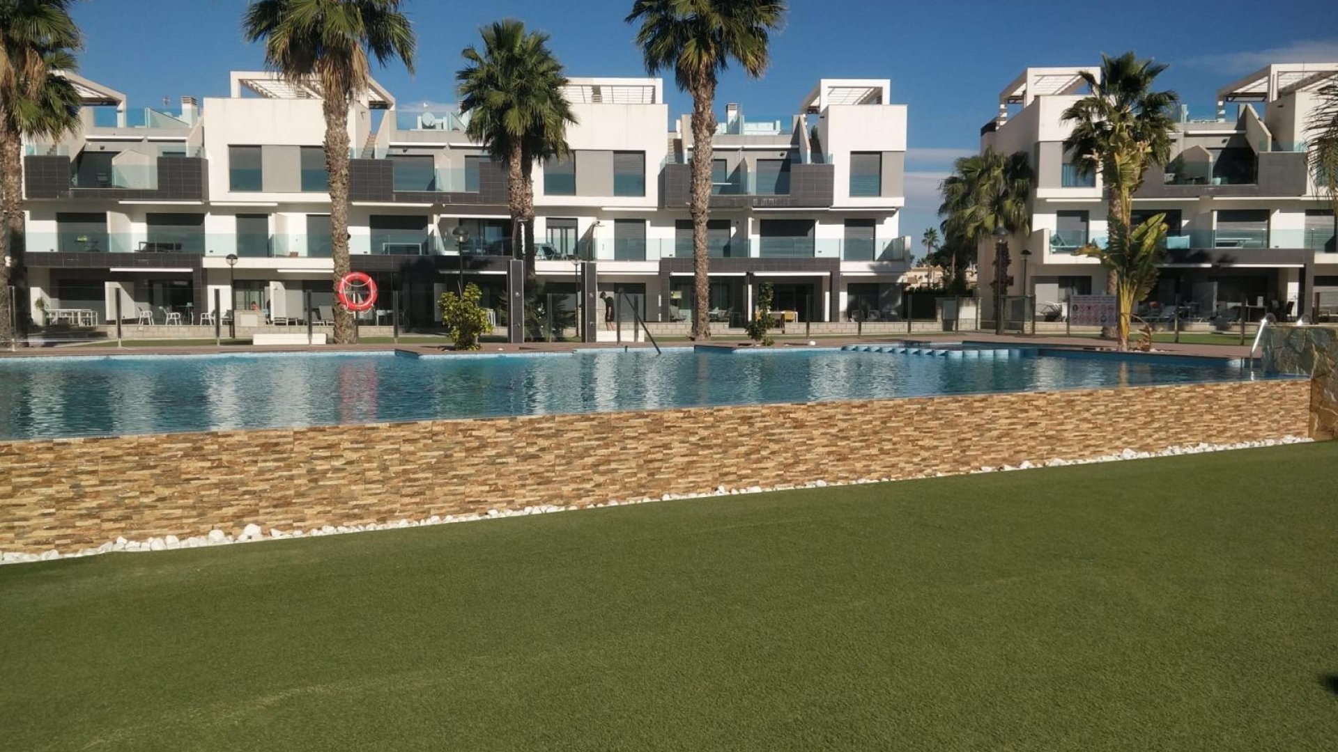 Reventa - Apartamentos -
El Raso