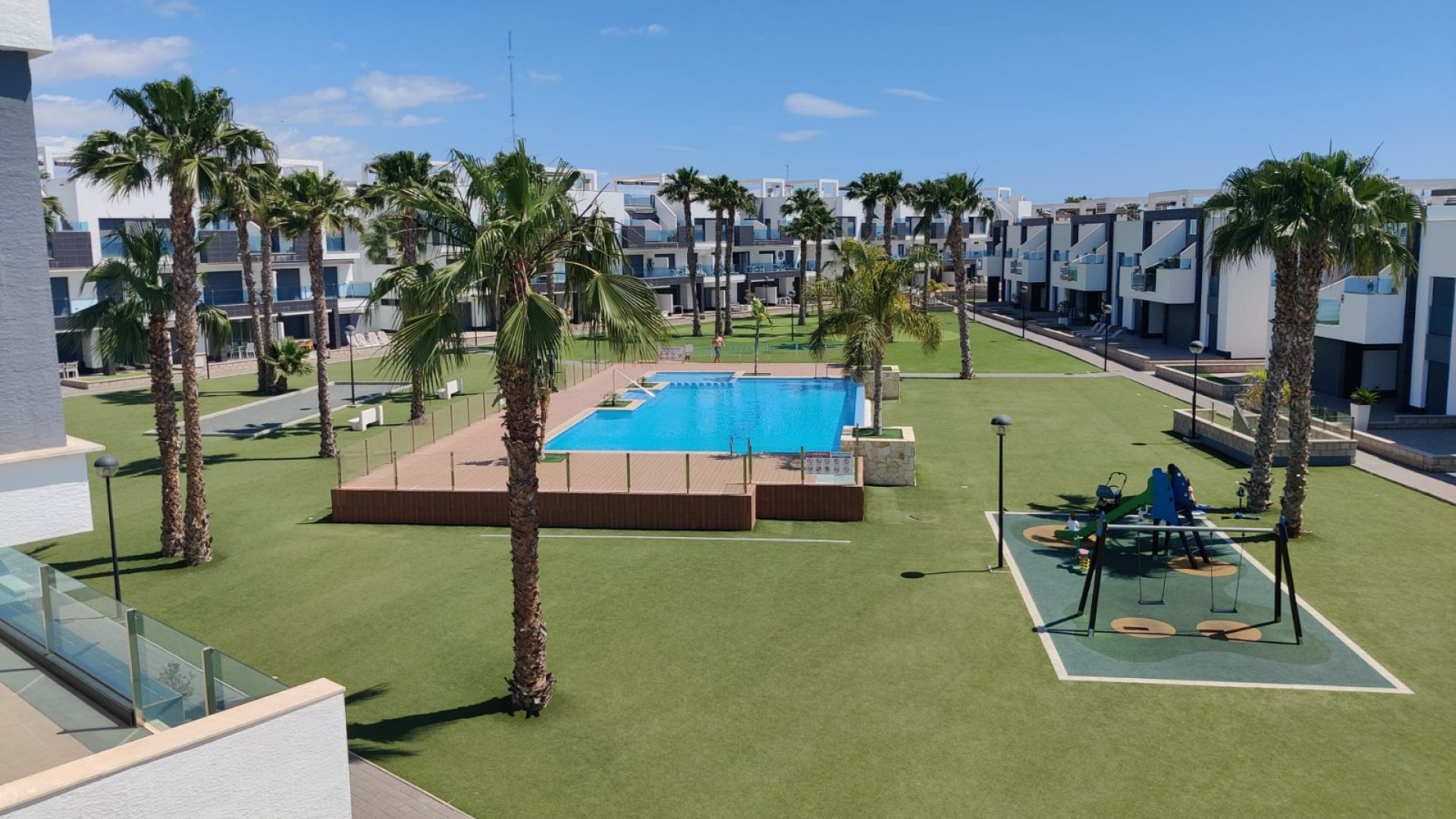 Reventa - Apartamentos -
El Raso