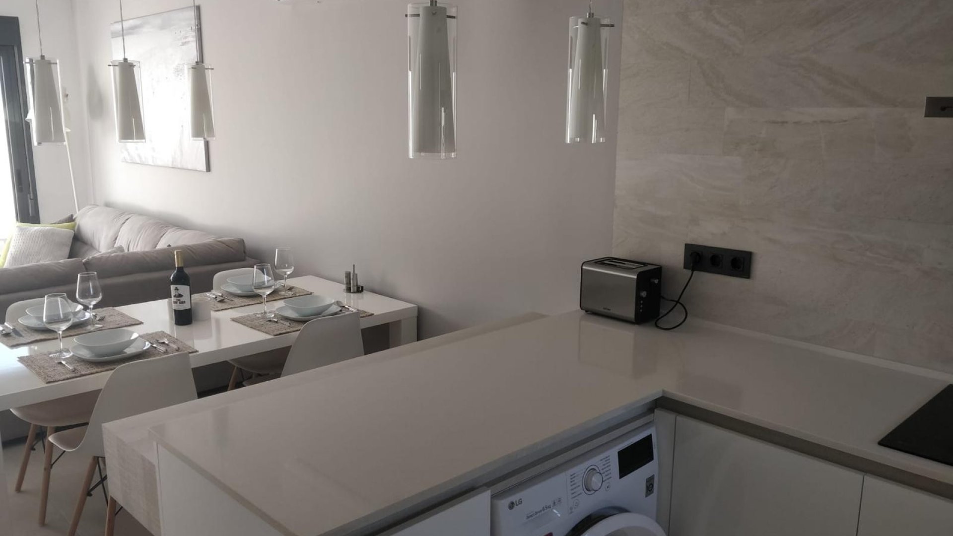 Reventa - Apartamentos -
El Raso