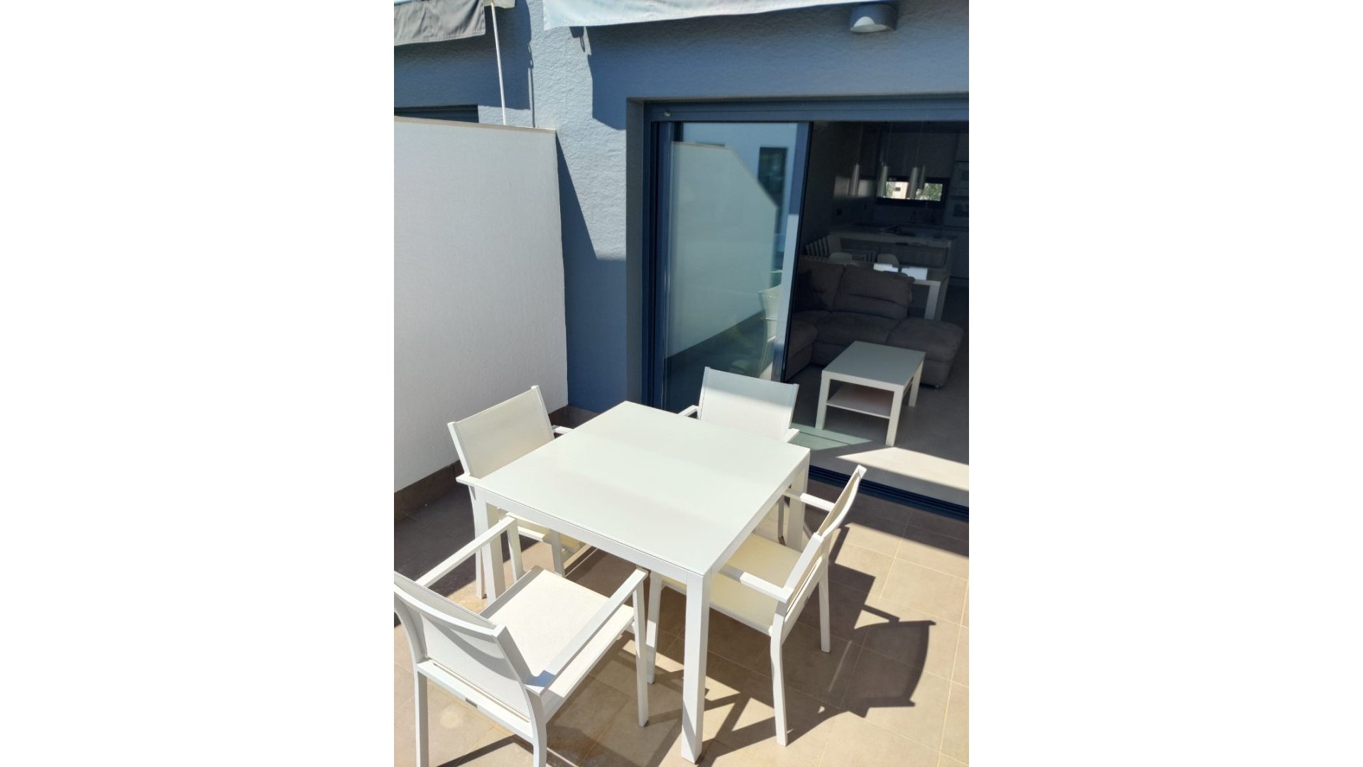 Reventa - Apartamentos -
El Raso