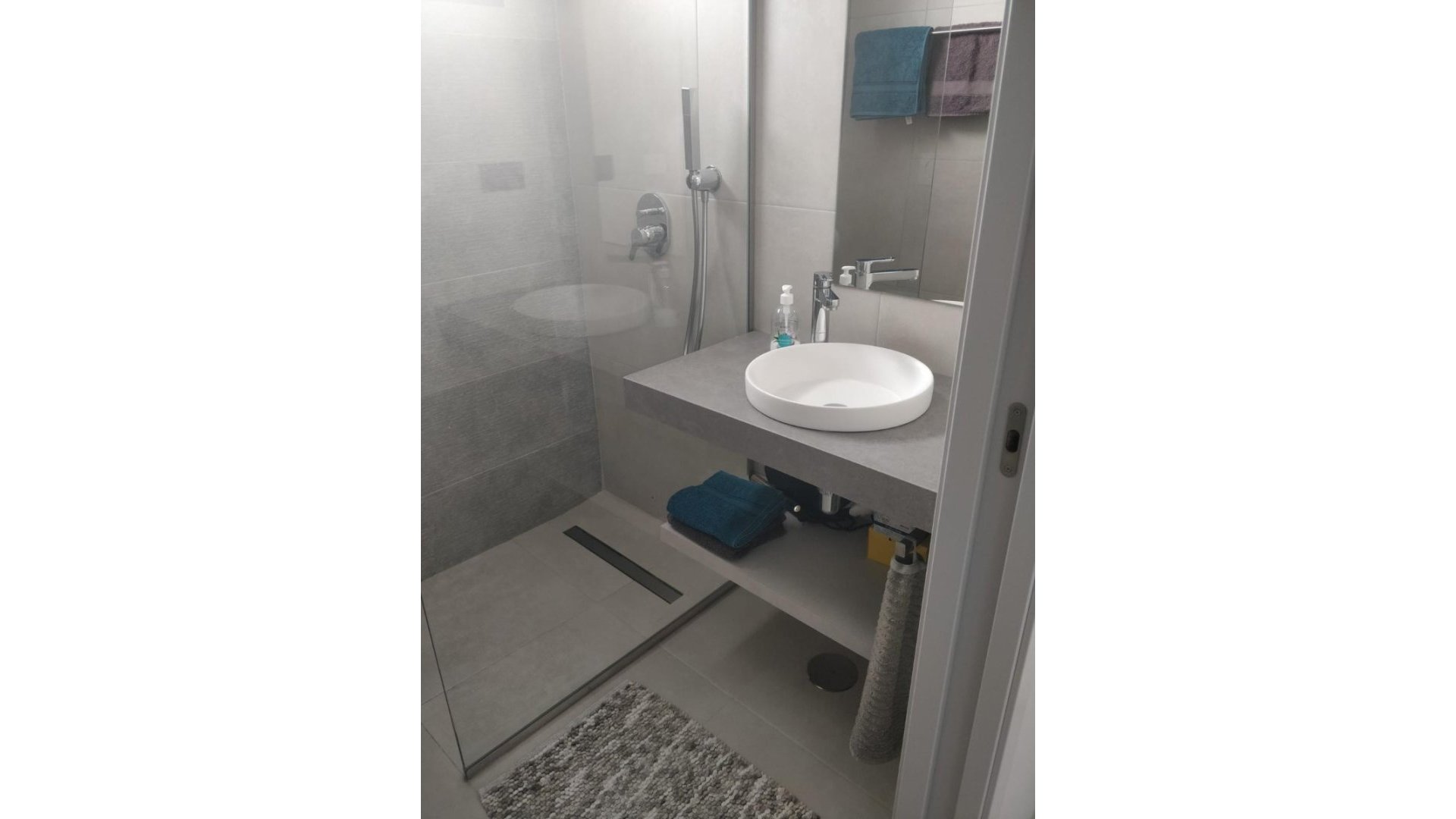 Reventa - Apartamentos -
El Raso