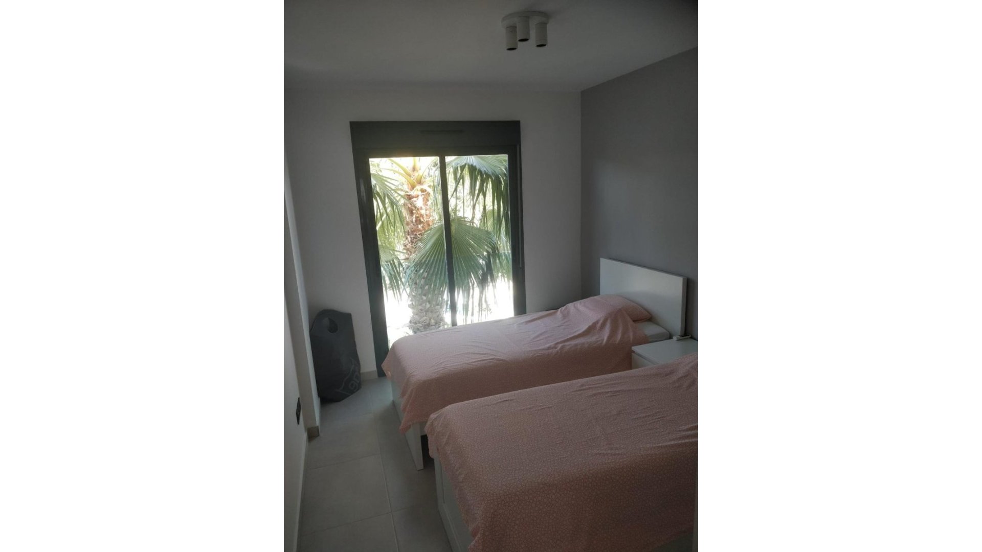 Reventa - Apartamentos -
El Raso