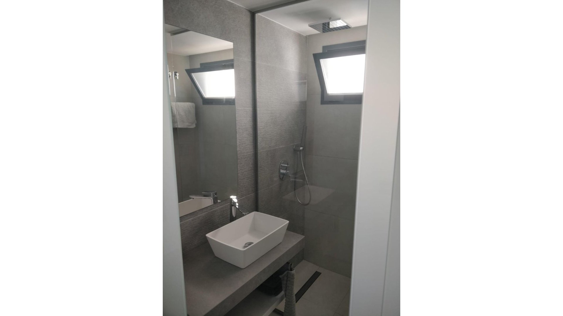 Reventa - Apartamentos -
El Raso