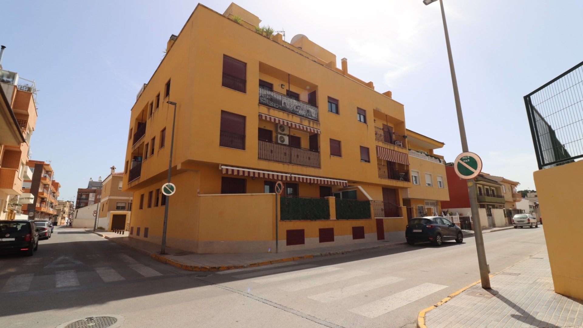 Reventa - Apartamentos -
Formentera del Segura