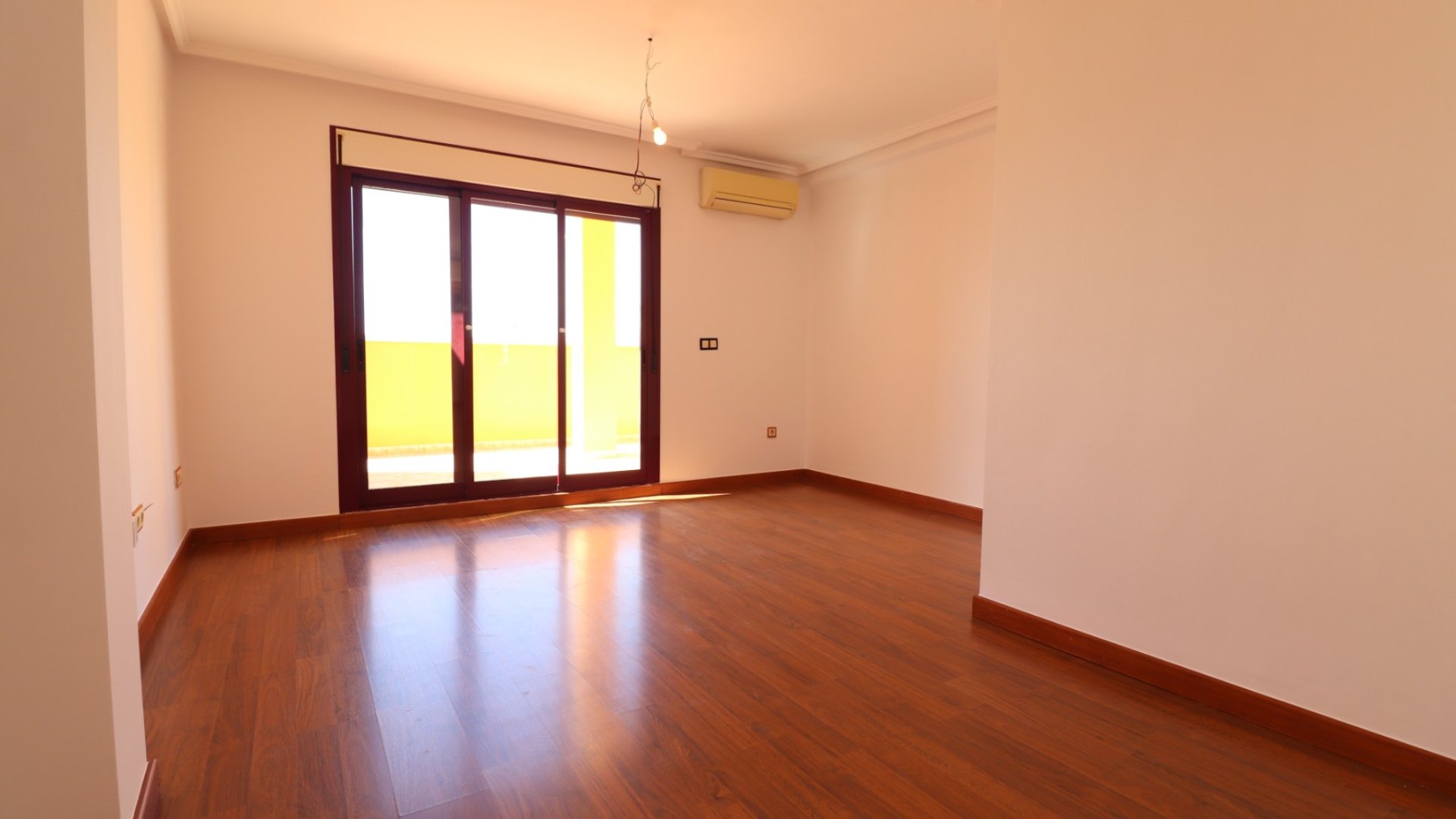 Reventa - Apartamentos -
Formentera del Segura