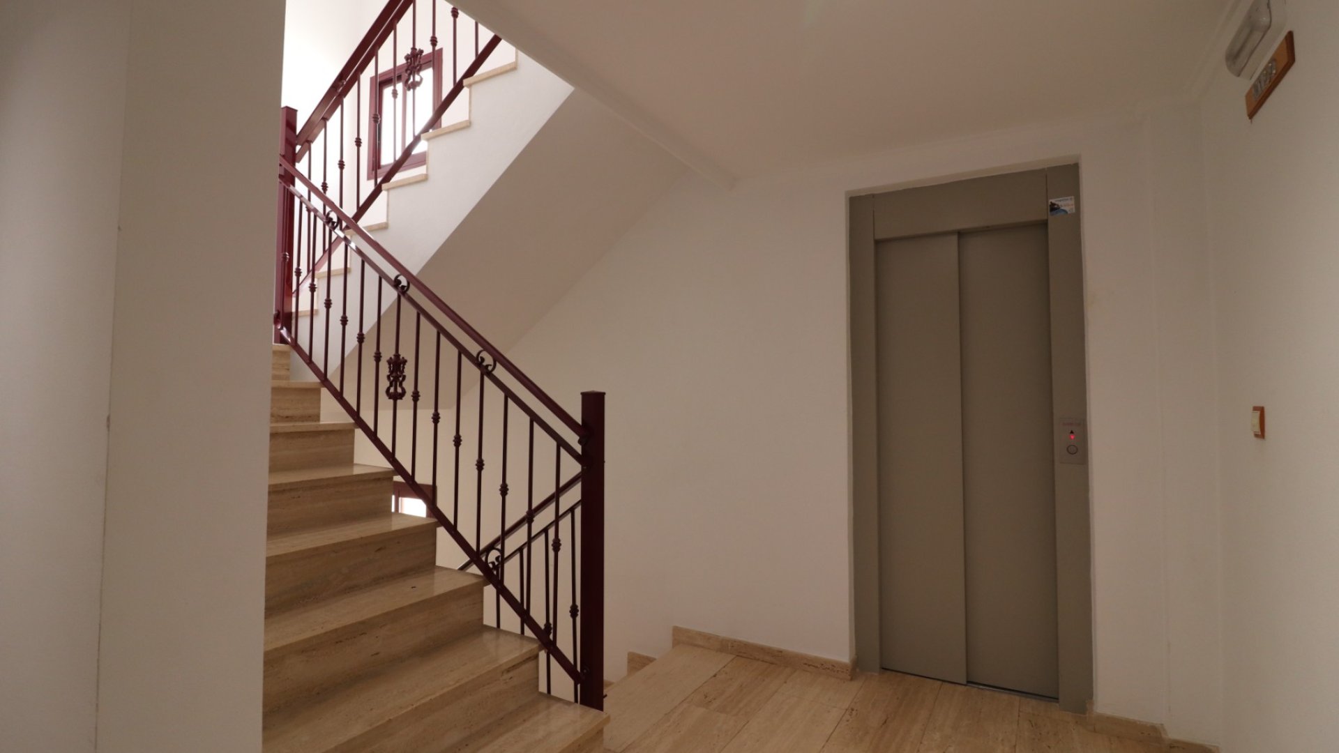 Reventa - Apartamentos -
Formentera del Segura