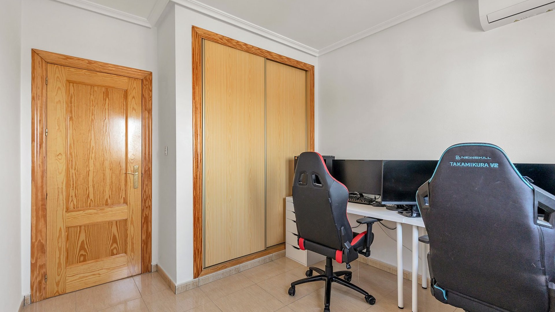 Reventa - Apartamentos -
Gea y Truyols - Lo Santiago