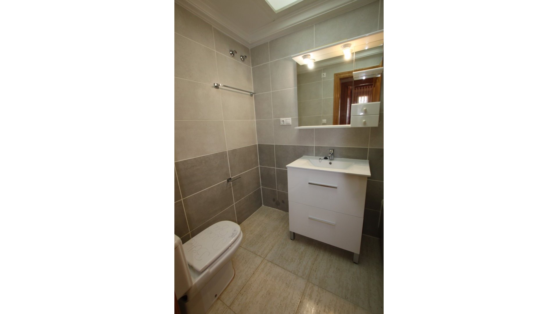 Reventa - Apartamentos -
Guardamar del Segura - El Moncayo