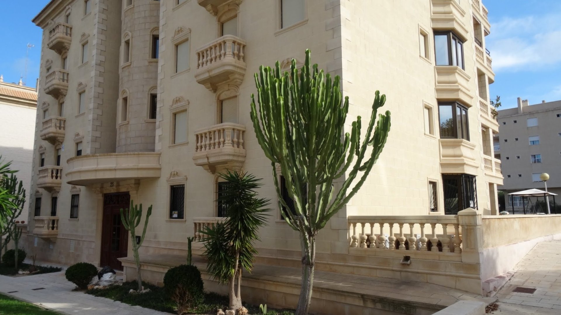 Reventa - Apartamentos -
Guardamar del Segura - El Moncayo