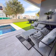 Reventa - Apartamentos -
Guardamar del Segura - Urbanizaciones