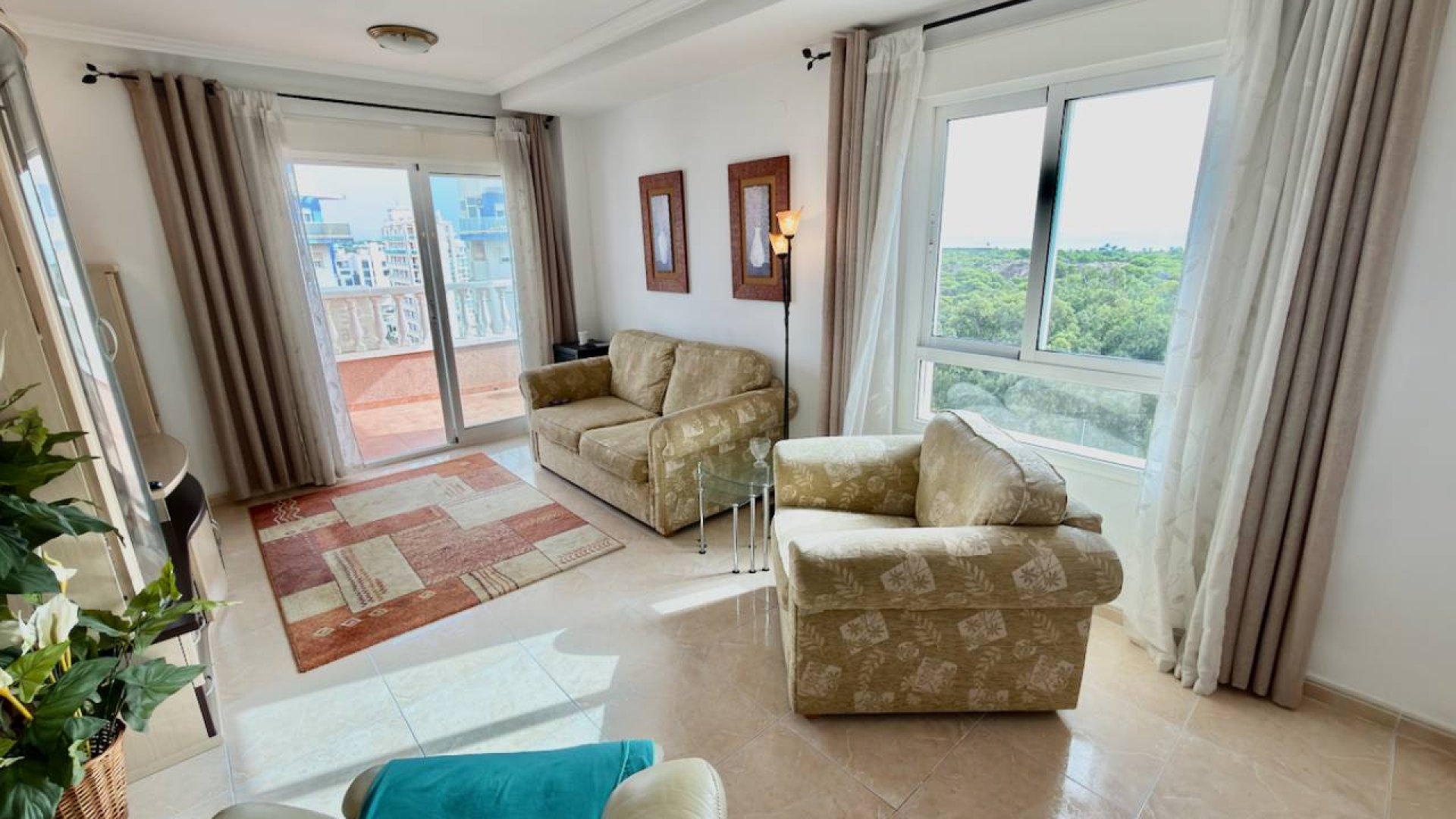 Reventa - Apartamentos -
Guardamar del Segura