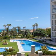 Reventa - Apartamentos -
La Mata - Playa
