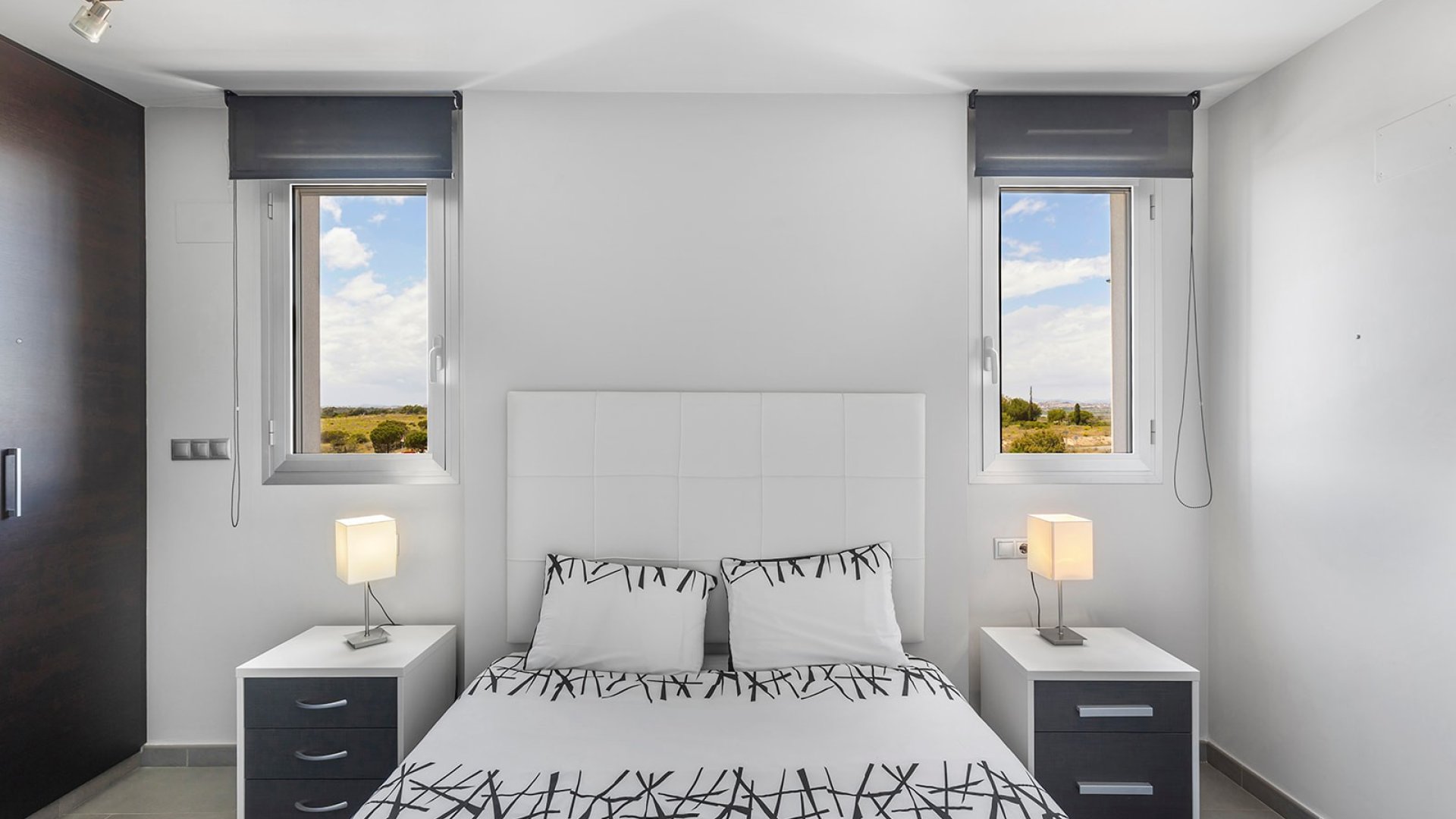 Reventa - Apartamentos -
La Mata - Playa