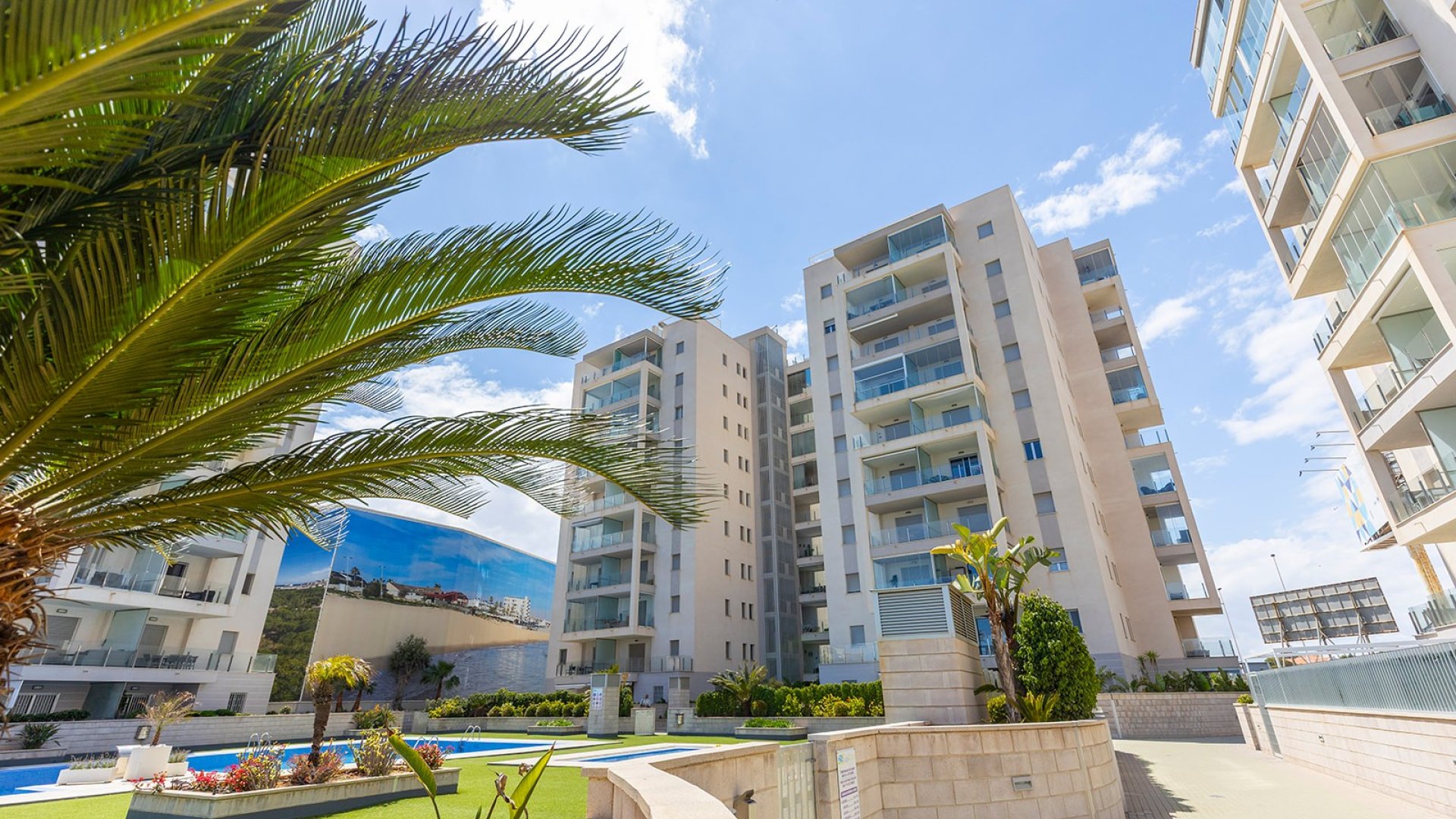 Reventa - Apartamentos -
La Mata - Playa