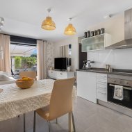 Reventa - Apartamentos -
La Mata - Playa