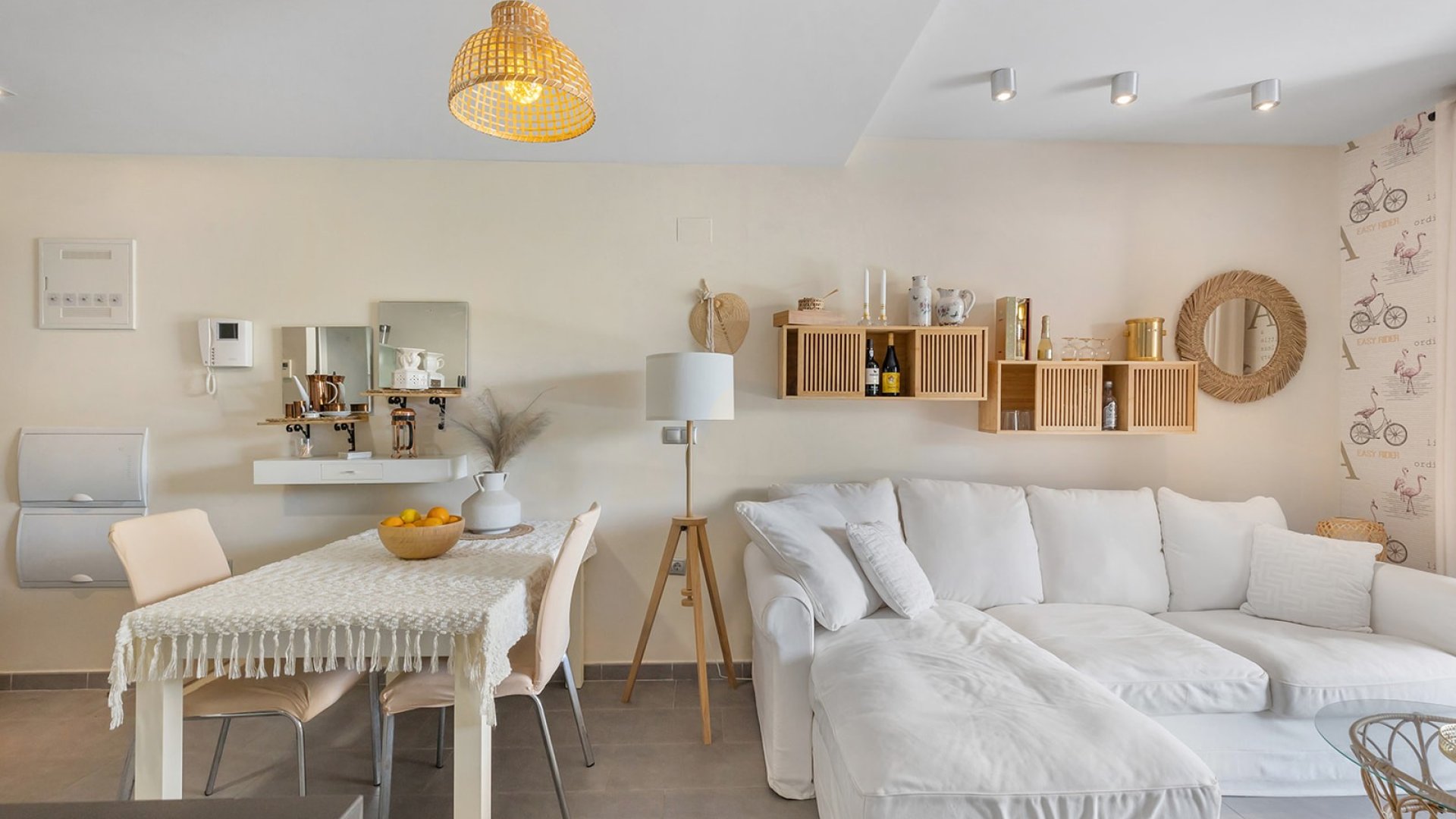 Reventa - Apartamentos -
La Mata - Playa